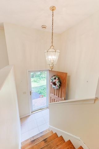 37 Oakleaf Dr, Mansfield, MA 02048