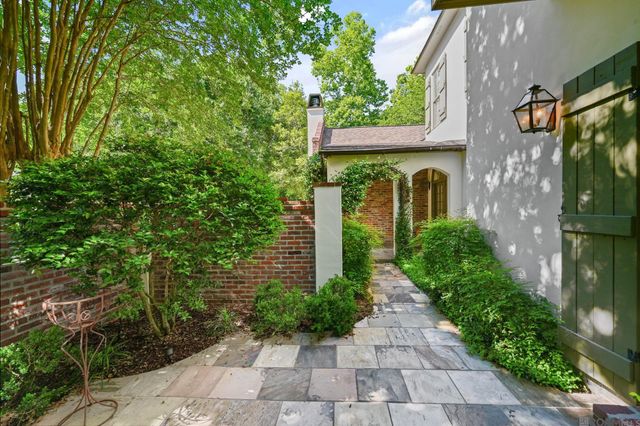 903 Crown Way, Baton Rouge, LA 70806