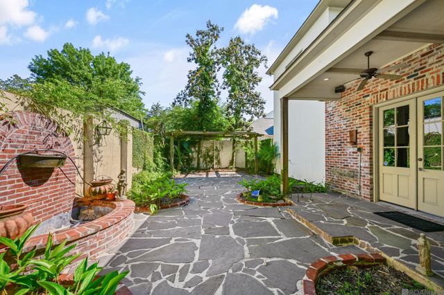 903 Crown Way, Baton Rouge, LA 70806