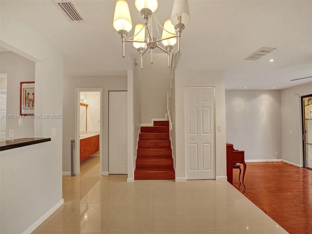 9148 Limetree Lane 181, Pembroke Pines, FL 33024