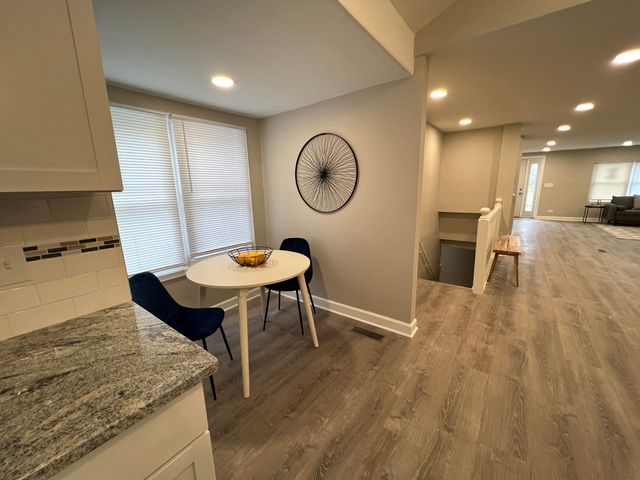 276 N Henry Street, Gary, IN 46403