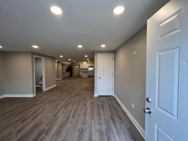 276 N Henry Street, Gary, IN 46403