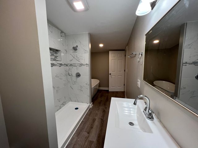 276 N Henry Street, Gary, IN 46403