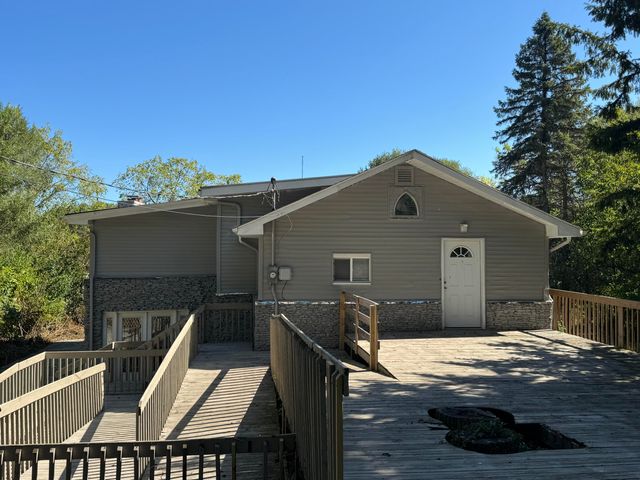 276 N Henry Street, Gary, IN 46403