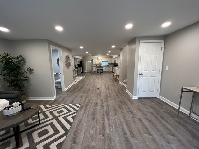 276 N Henry Street, Gary, IN 46403
