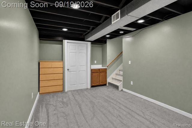 317 Hampton Court, South Lyon, MI 48178