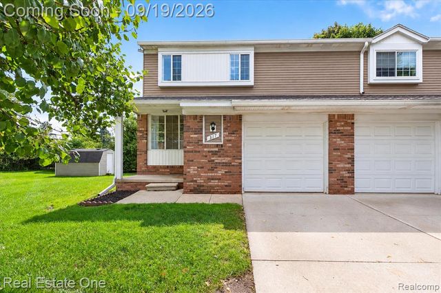 317 Hampton Court, South Lyon, MI 48178