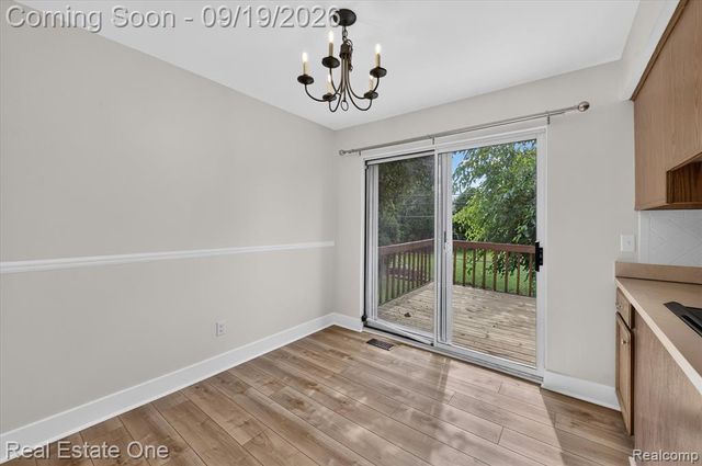 317 Hampton Court, South Lyon, MI 48178