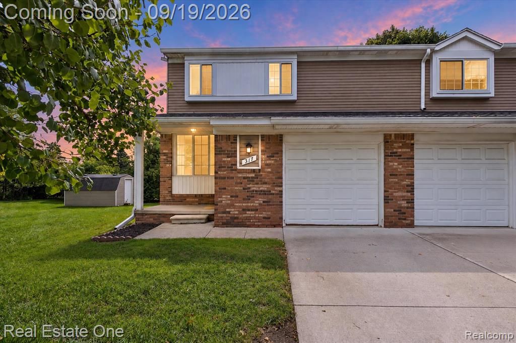 317 Hampton Court, South Lyon, MI 48178