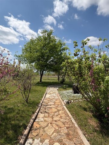 520 SH 16 N, Goldthwaite, TX 76844
