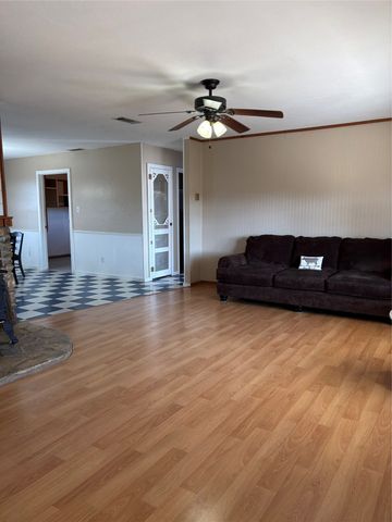 520 SH 16 N, Goldthwaite, TX 76844