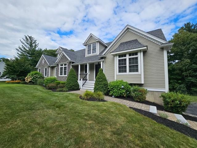 6 Zaloga Way, Middleton, MA 01949