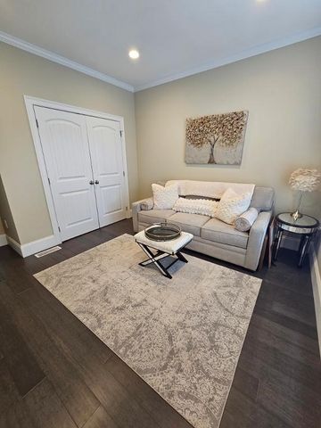 6 Zaloga Way, Middleton, MA 01949
