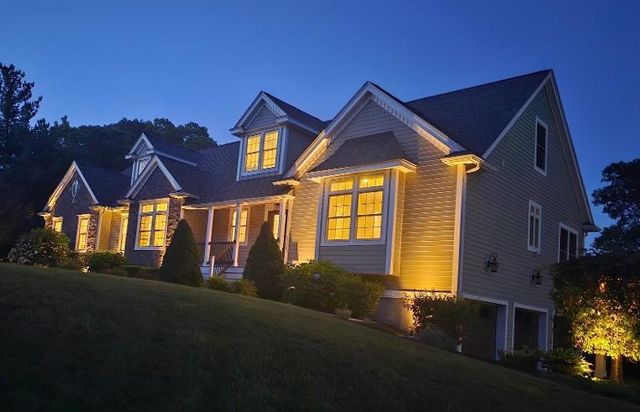 6 Zaloga Way, Middleton, MA 01949