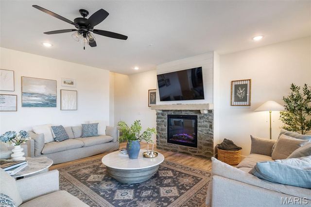 135 Frontier Way, Kimberling City, MO 65686