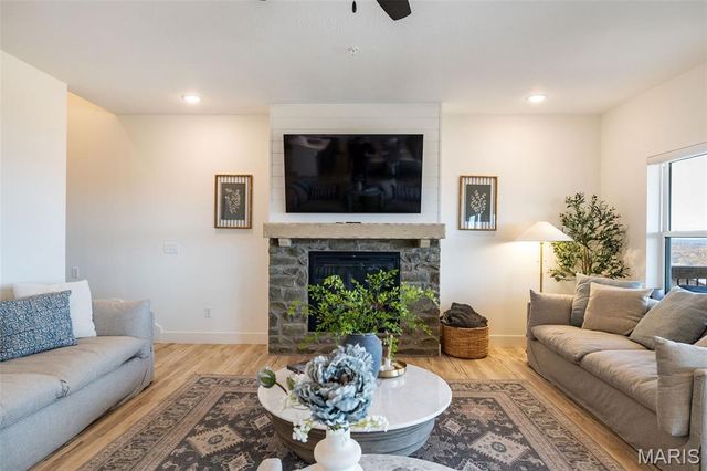 135 Frontier Way, Kimberling City, MO 65686