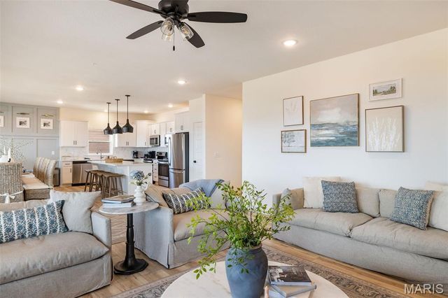 135 Frontier Way, Kimberling City, MO 65686