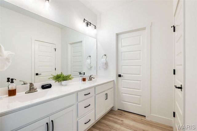 135 Frontier Way, Kimberling City, MO 65686