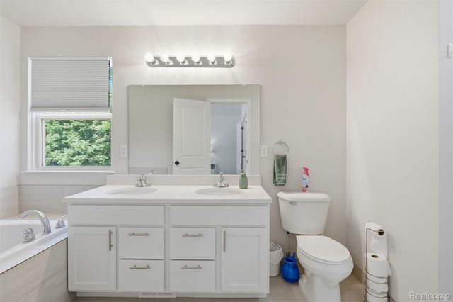 8760 Oak Ridge Trail, Westland, MI 48185