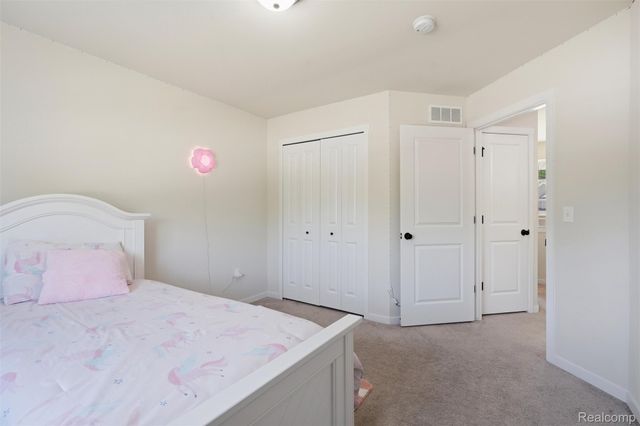 8760 Oak Ridge Trail, Westland, MI 48185