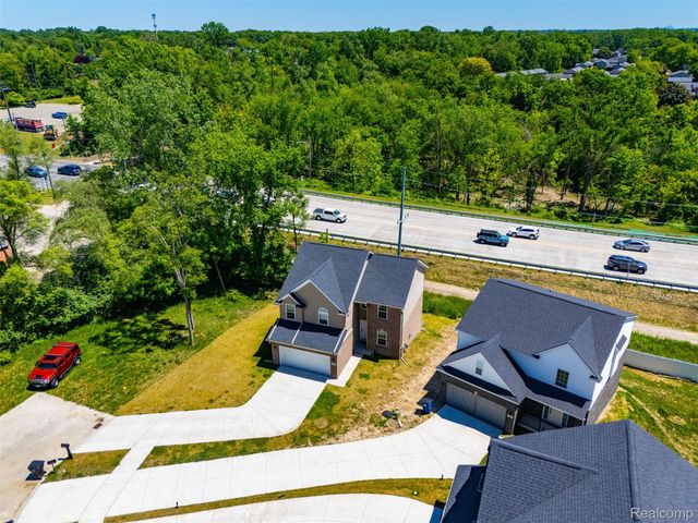 8760 Oak Ridge Trail, Westland, MI 48185