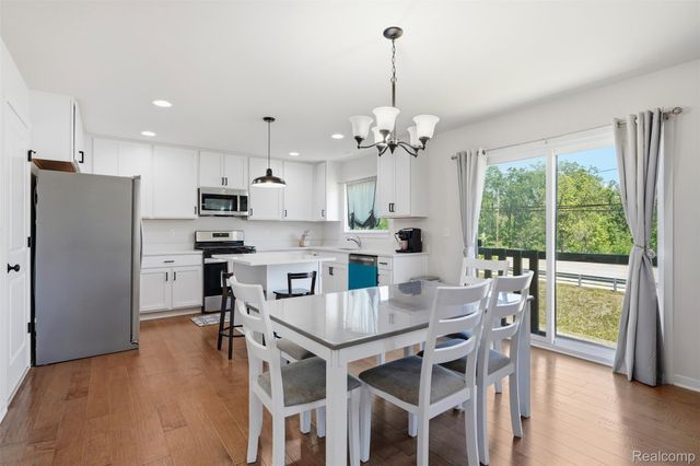 8760 Oak Ridge Trail, Westland, MI 48185