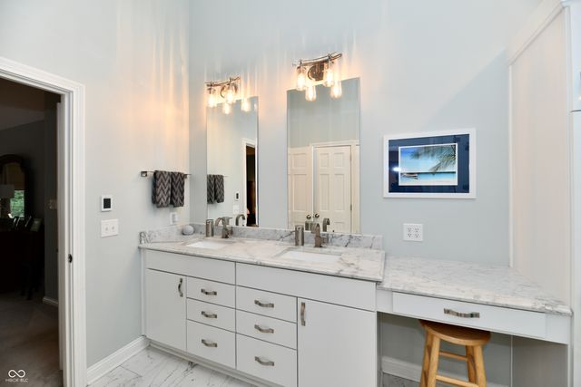 10009 Northwind Circle, Indianapolis, IN 46256