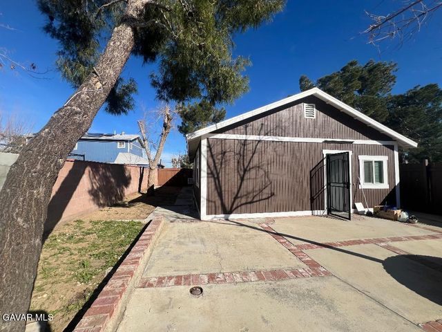 43119 E 7th Street, Lancaster, CA 93535