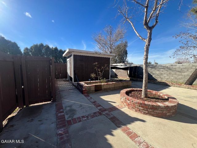 43119 E 7th Street, Lancaster, CA 93535