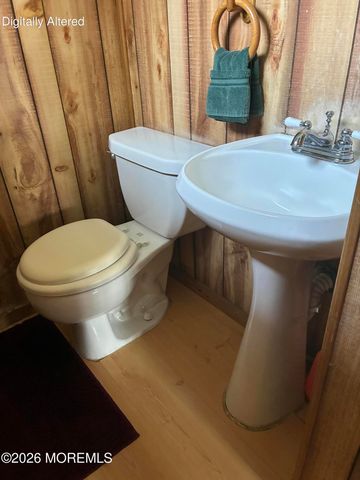 614 Vaughn Avenue, Toms River, NJ 08753
