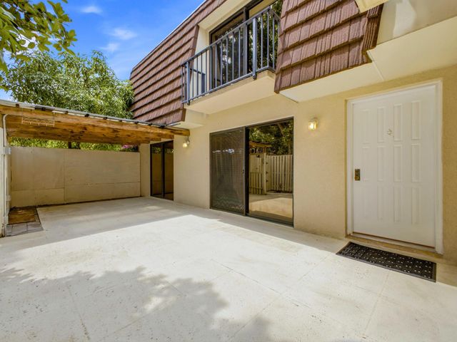 2213 22nd Lane, Palm Beach Gardens, FL 33418