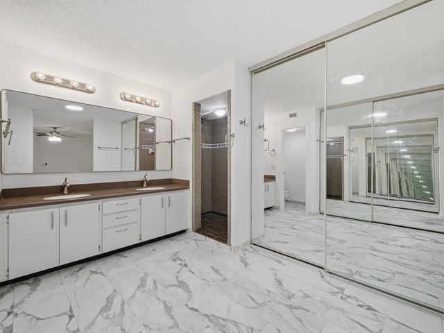 2213 22nd Lane, Palm Beach Gardens, FL 33418