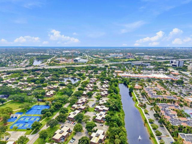 2213 22nd Lane, Palm Beach Gardens, FL 33418