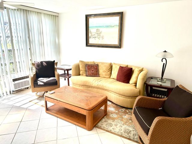 901 N Birch Road A5, Fort Lauderdale, FL 33304