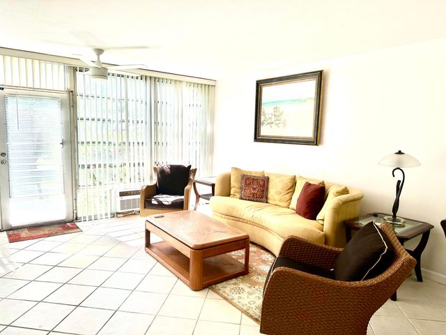 901 N Birch Road A5, Fort Lauderdale, FL 33304
