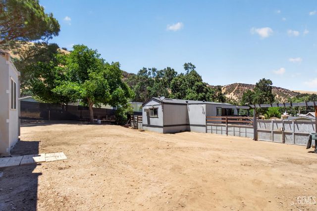 900 Lancer Way, Lebec, CA 93243