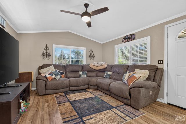 900 Lancer Way, Lebec, CA 93243