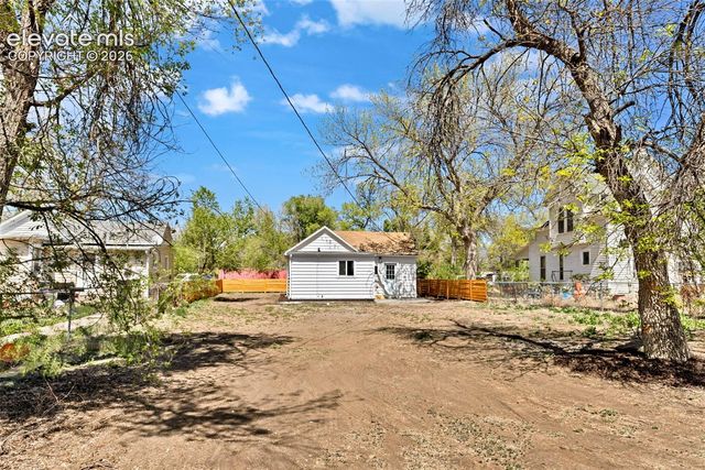 611 Maple Street, Colorado Springs, CO 80903