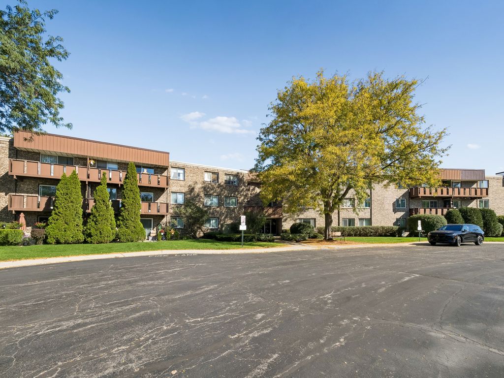 2650 Brookwood Way Drive 115, Rolling Meadows, IL 60008