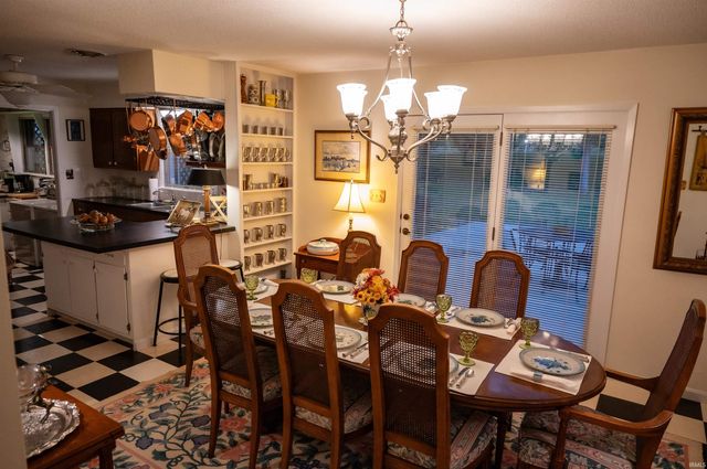 276 S Poinsettia Drive, Santa Claus, IN 47579