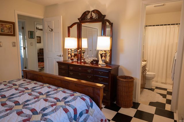 276 S Poinsettia Drive, Santa Claus, IN 47579