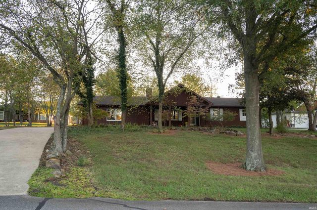 276 S Poinsettia Drive, Santa Claus, IN 47579