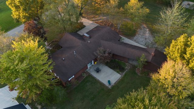 276 S Poinsettia Drive, Santa Claus, IN 47579