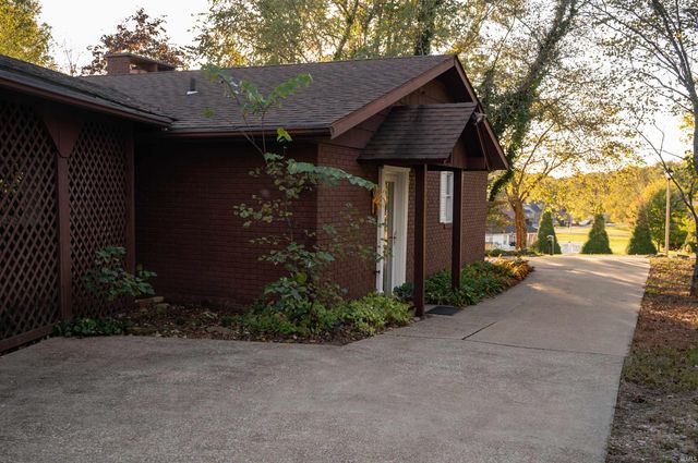 276 S Poinsettia Drive, Santa Claus, IN 47579