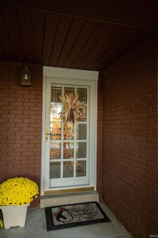 276 S Poinsettia Drive, Santa Claus, IN 47579