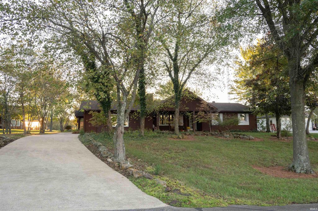 276 S Poinsettia Drive, Santa Claus, IN 47579