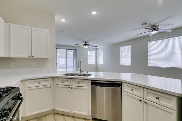 1059 Country Skies Avenue, Las Vegas, NV 89123