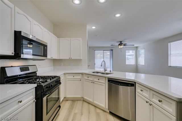 1059 Country Skies Avenue, Las Vegas, NV 89123