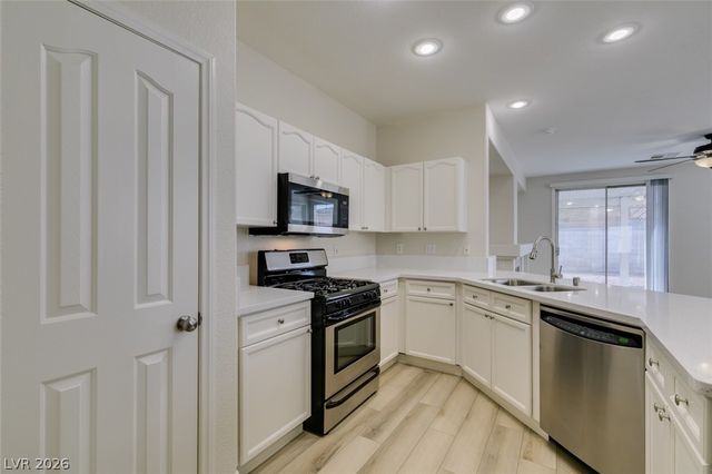 1059 Country Skies Avenue, Las Vegas, NV 89123