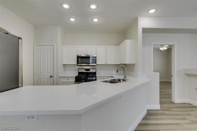 1059 Country Skies Avenue, Las Vegas, NV 89123